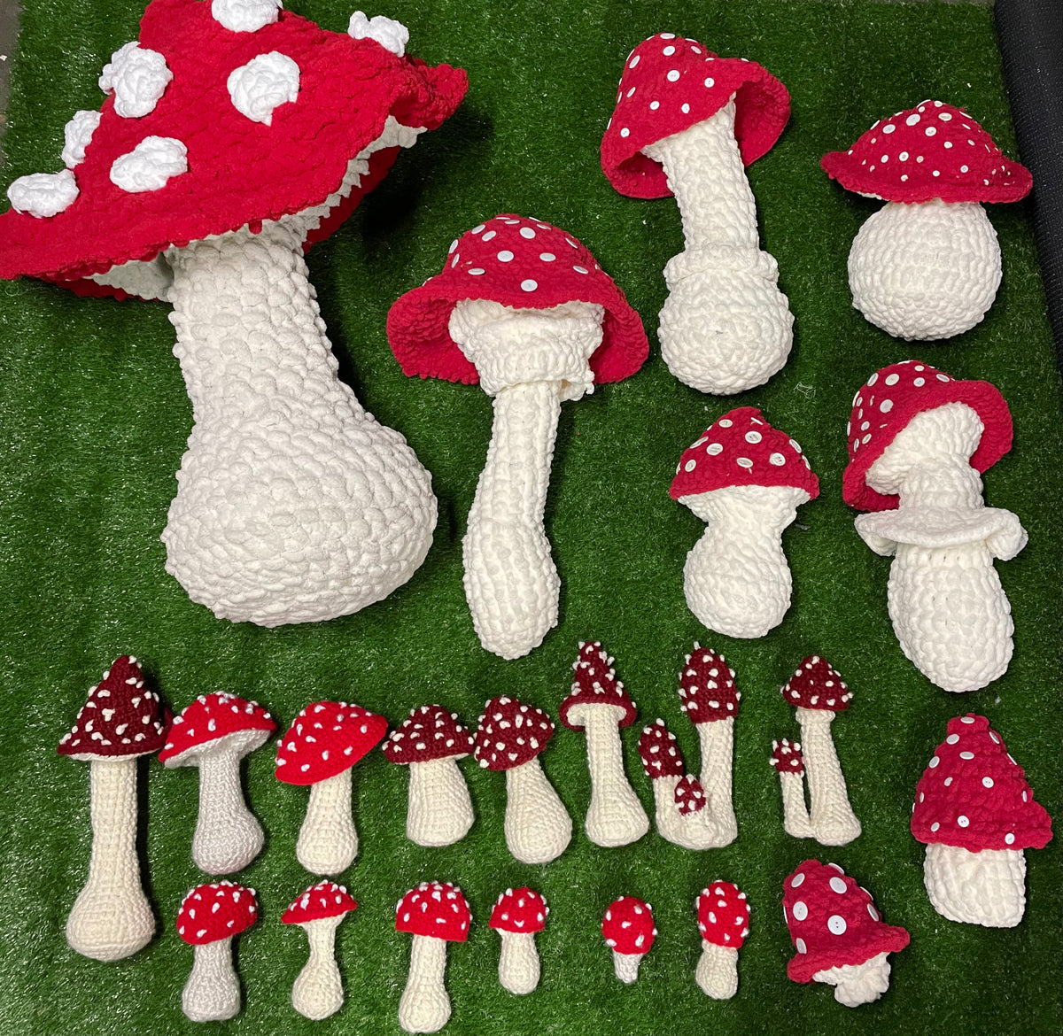Toadstool Plushie (N)